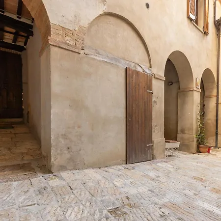 La Corte Del Podesta Sarteano